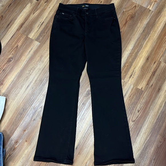Lee Regular Fit Boot Cut Mid Rise Flex Motion Black Jeans Size 10 Short - Picture 3 of 9